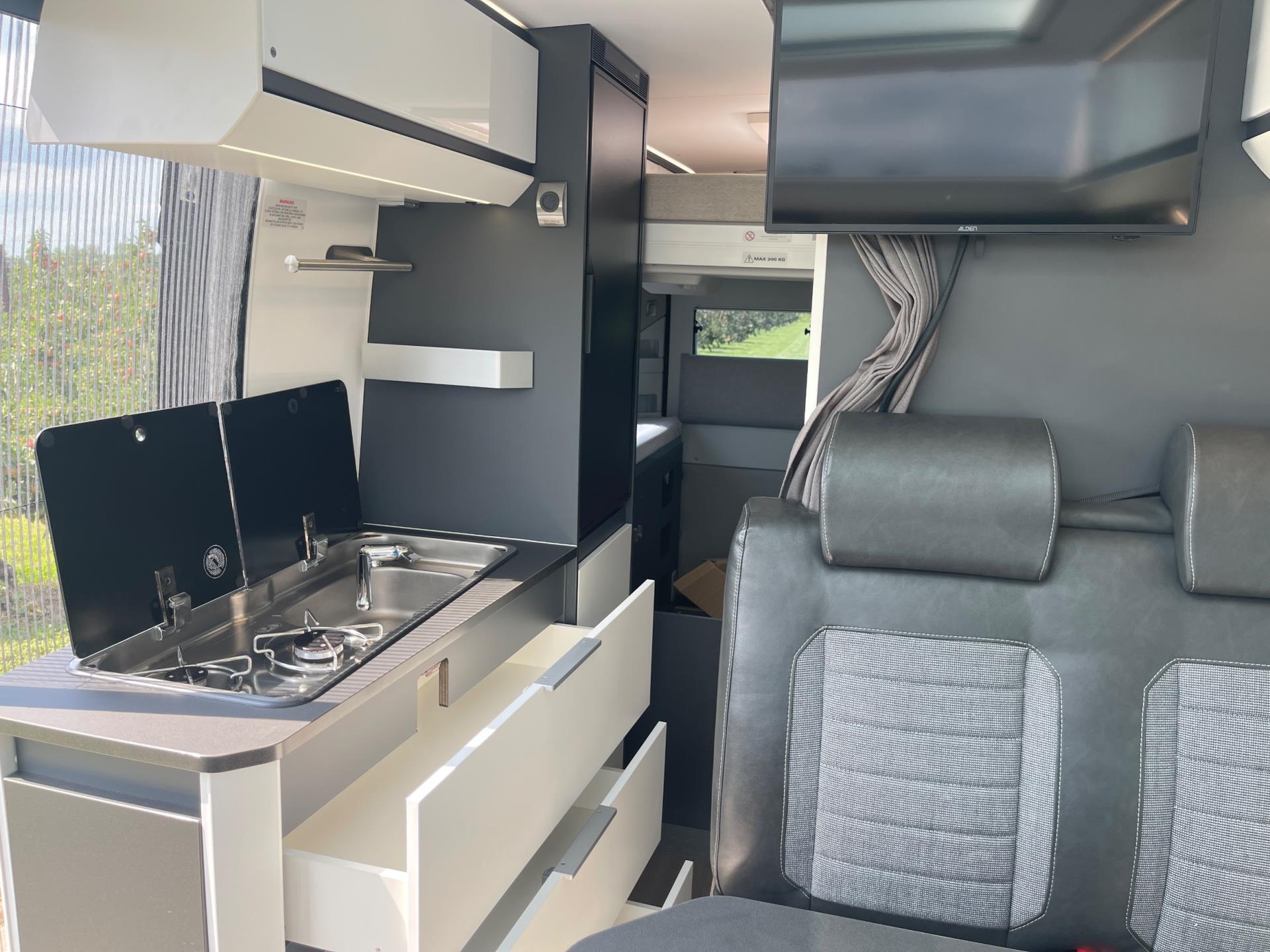 Adria Twin Supreme 640 SGX Twin Supreme 640 SGX 9-Traps Automaat LUCHTVERING 160 PK 46849216-1.jpg | Puur Vrijheid