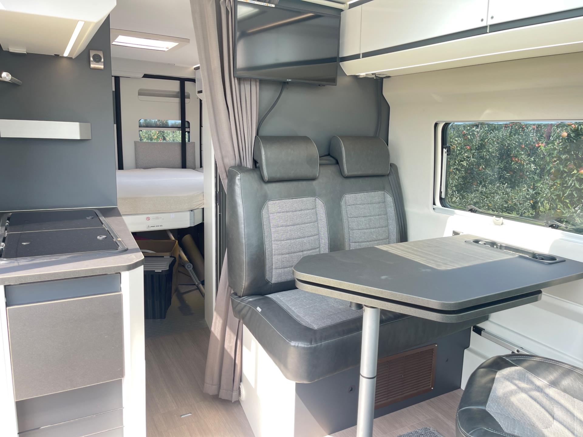 Adria Twin Supreme 640 SGX Twin Supreme 640 SGX 9-Traps Automaat LUCHTVERING 160 PK 46849216-7.jpg | Puur Vrijheid