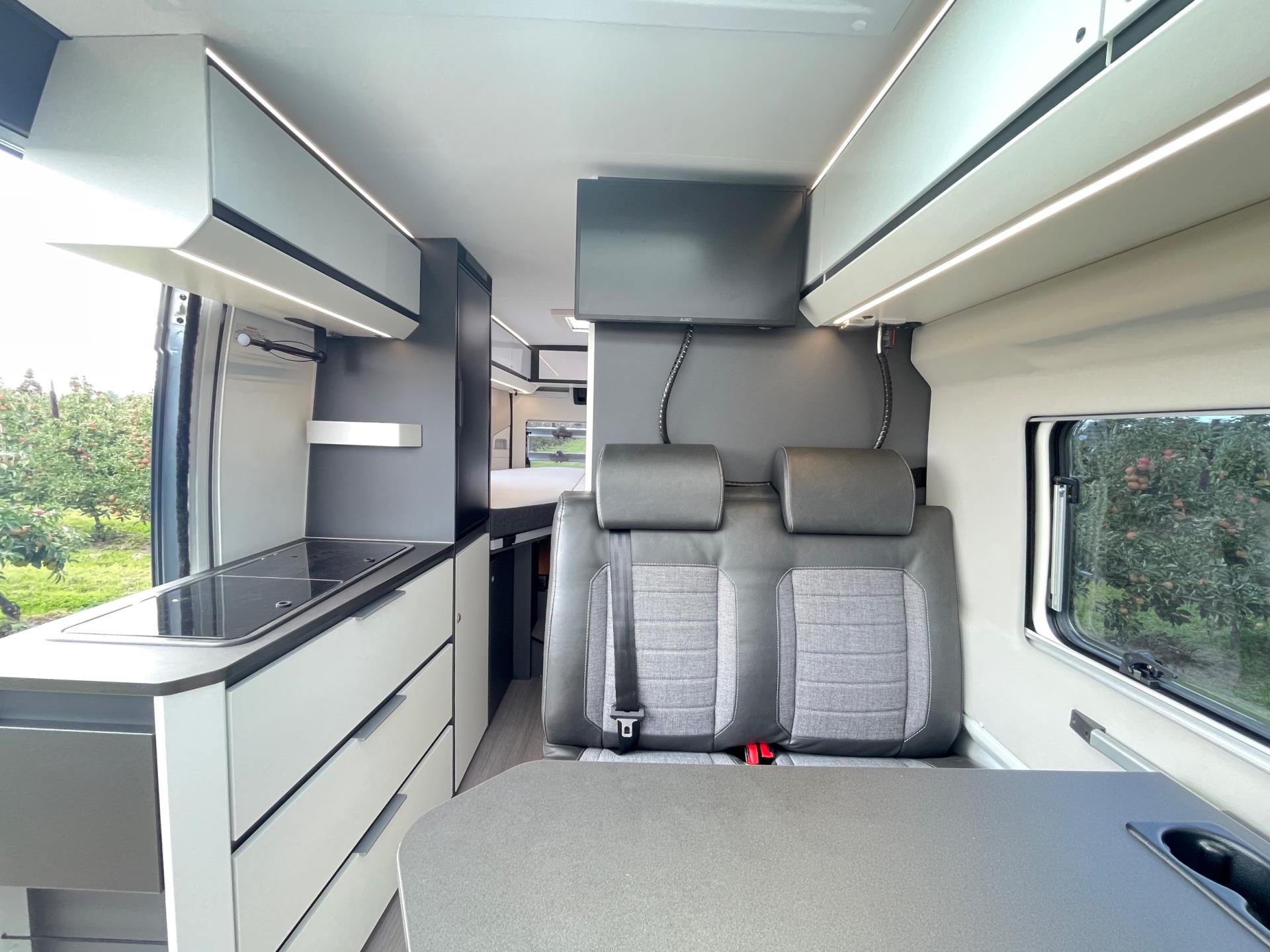 Adria Twin Supreme Plus 640 SLB Twin Supreme Plus 640 SLB 9-traps Automaat (Ducato 8) 46854204-1.jpg | Puur Vrijheid