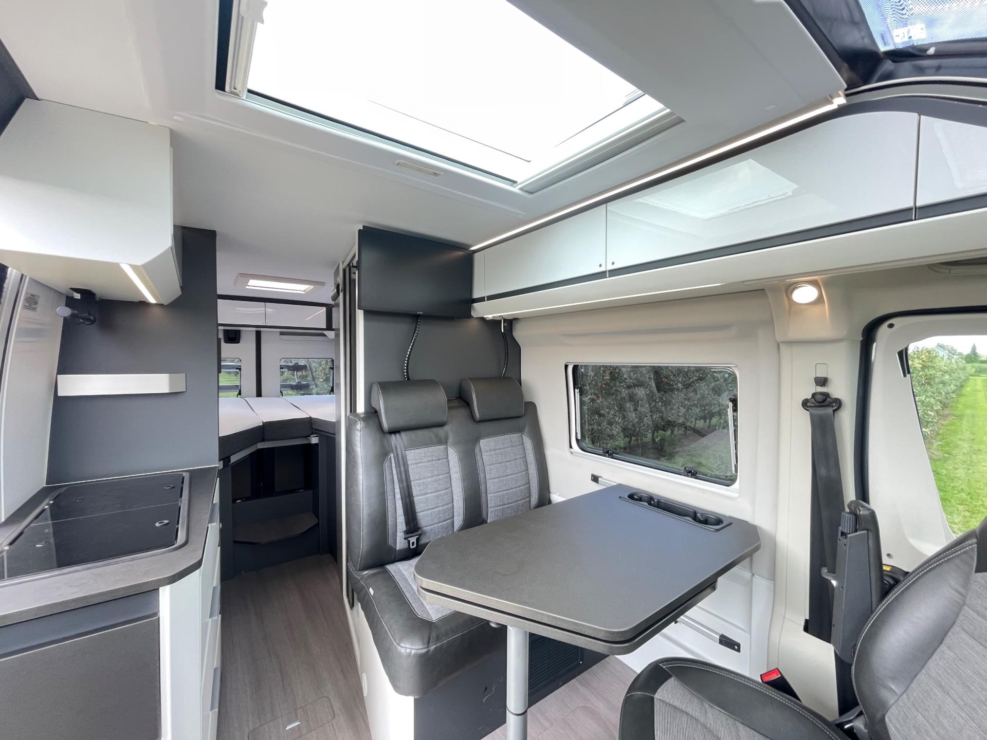 Adria Twin Supreme Plus 640 SLB Twin Supreme Plus 640 SLB 9-traps Automaat (Ducato 8) 46854204-10.jpg | Puur Vrijheid