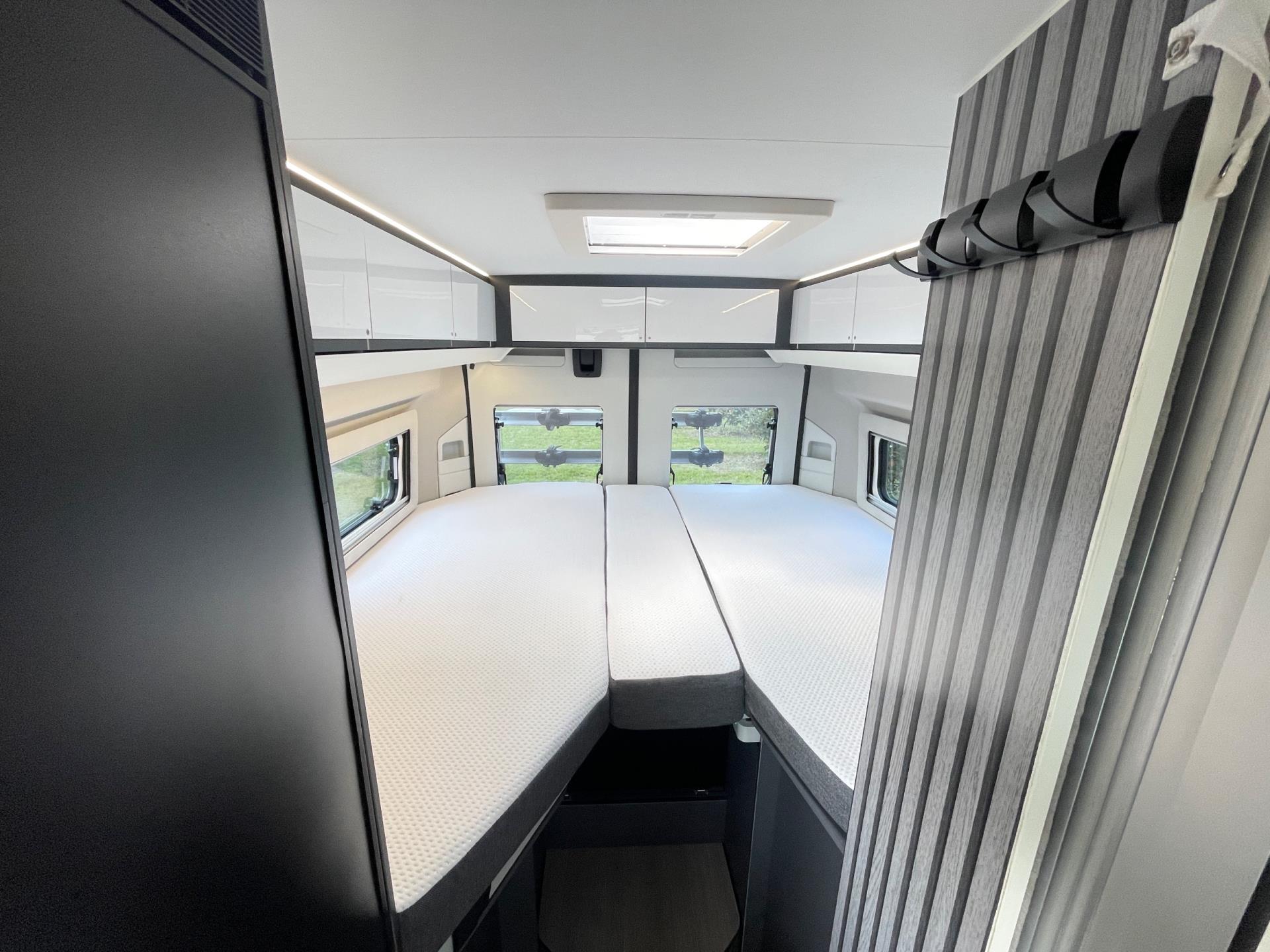 Adria Twin Supreme Plus 640 SLB Twin Supreme Plus 640 SLB 9-traps Automaat (Ducato 8) 46854204-12.jpg | Puur Vrijheid
