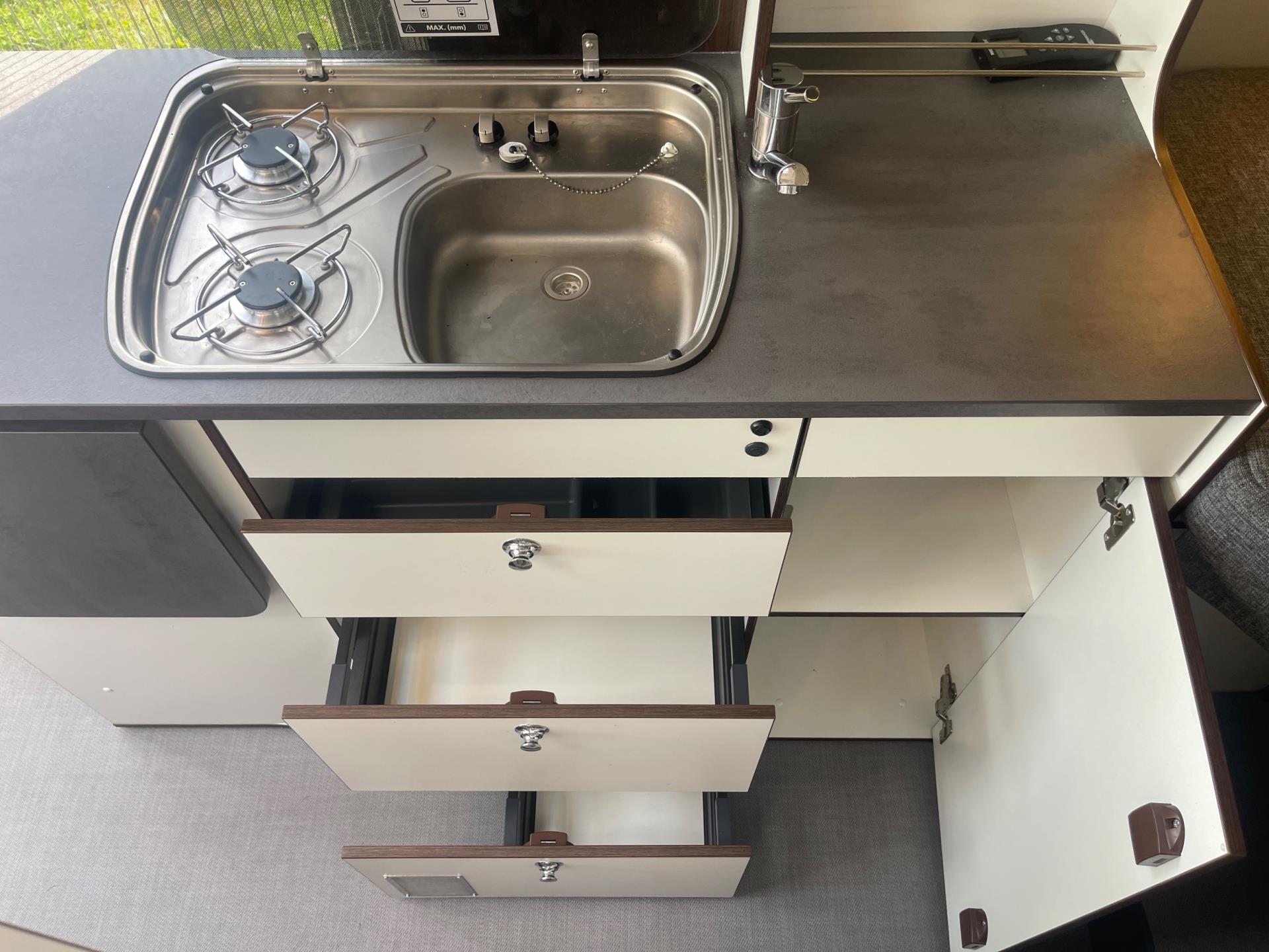 Pössl Summit Prime 640 9G Automaat Vol Opties! Summit Prime 640 9G Automaat Vol Opties! LPG Installatie 47075428-14.jpg | Puur Vrijheid