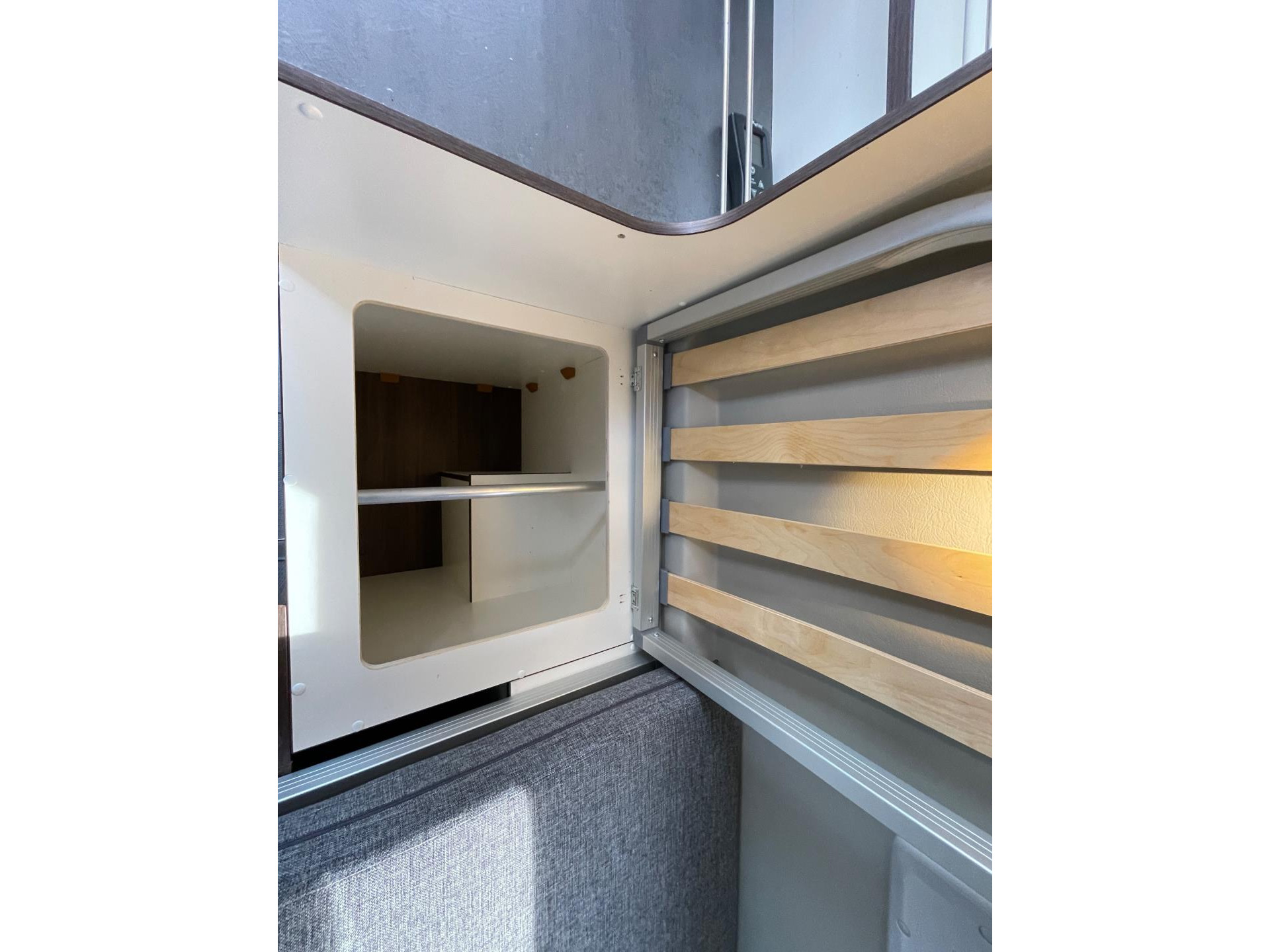 Pössl Summit Prime 640 9G Automaat Vol Opties! Summit Prime 640 9G Automaat Vol Opties! LPG Installatie 47075428-20.jpg | Puur Vrijheid