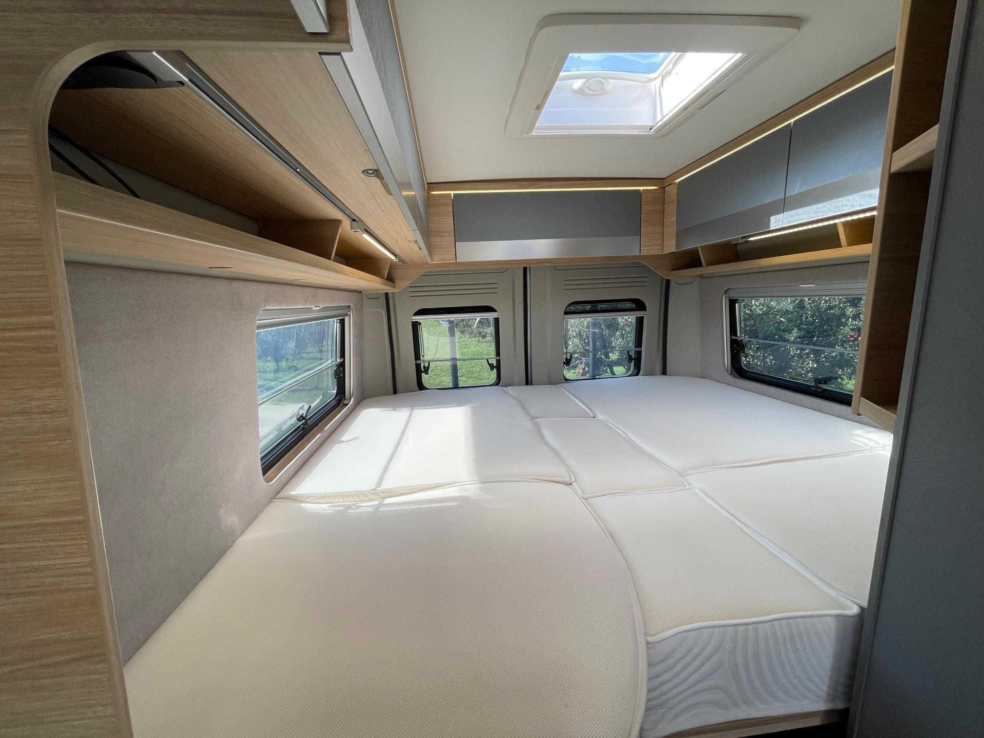 Pössl Trenta 640 Trenta 640 9-Traps Automaat 3x Solar/Omvormer/Zeer Compleet 47514110-13.jpg | Puur Vrijheid