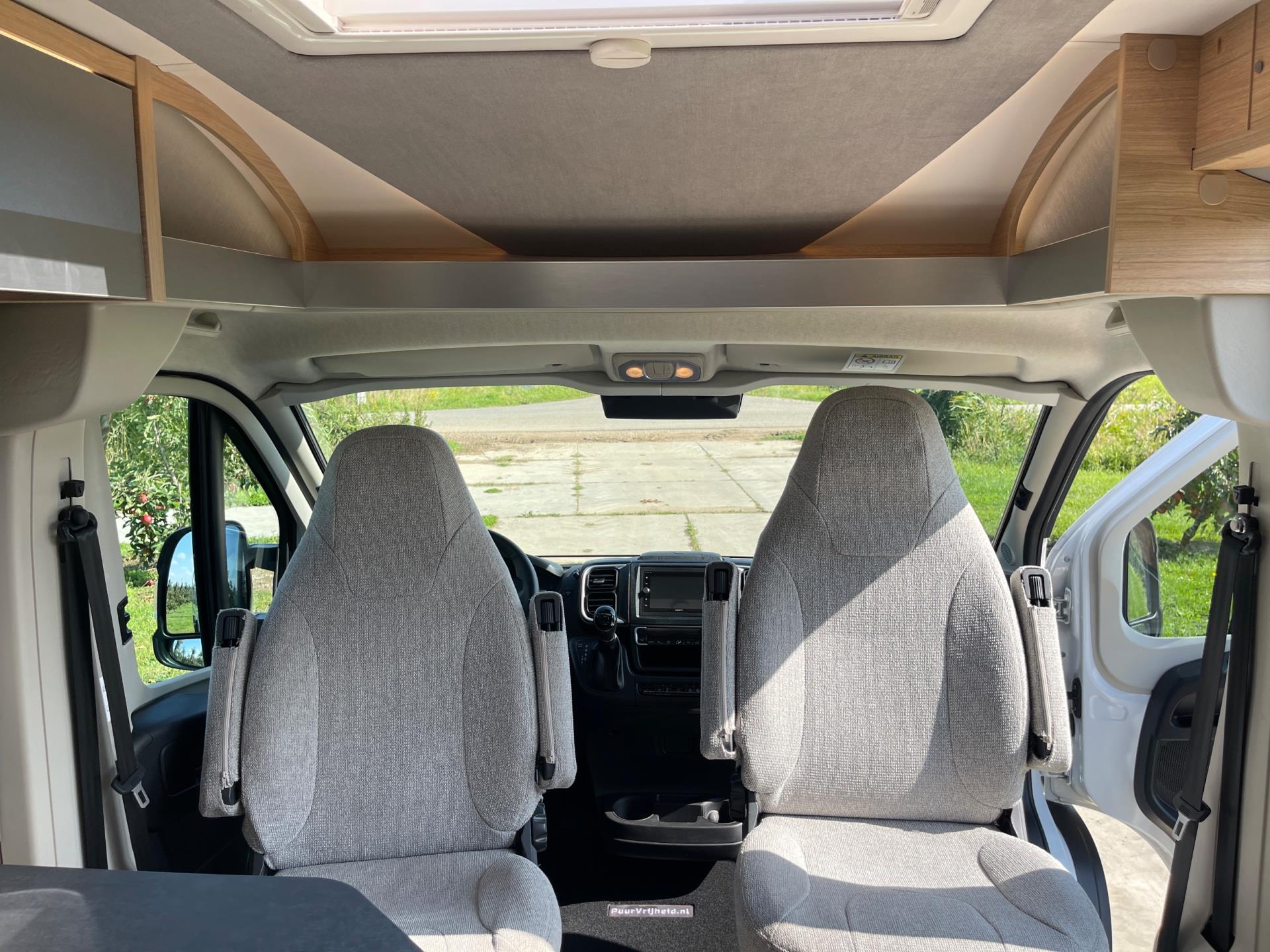 Pössl Trenta 640 Trenta 640 9-Traps Automaat 3x Solar/Omvormer/Zeer Compleet 47514110-15.jpg | Puur Vrijheid