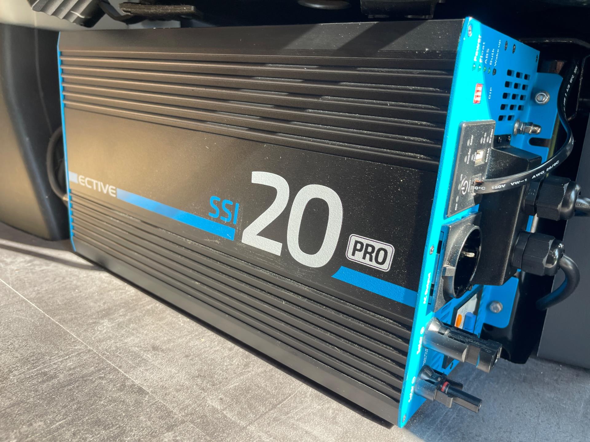 Pössl Trenta 640 Trenta 640 9-Traps Automaat 3x Solar/Omvormer/Zeer Compleet 47514110-18.jpg | Puur Vrijheid