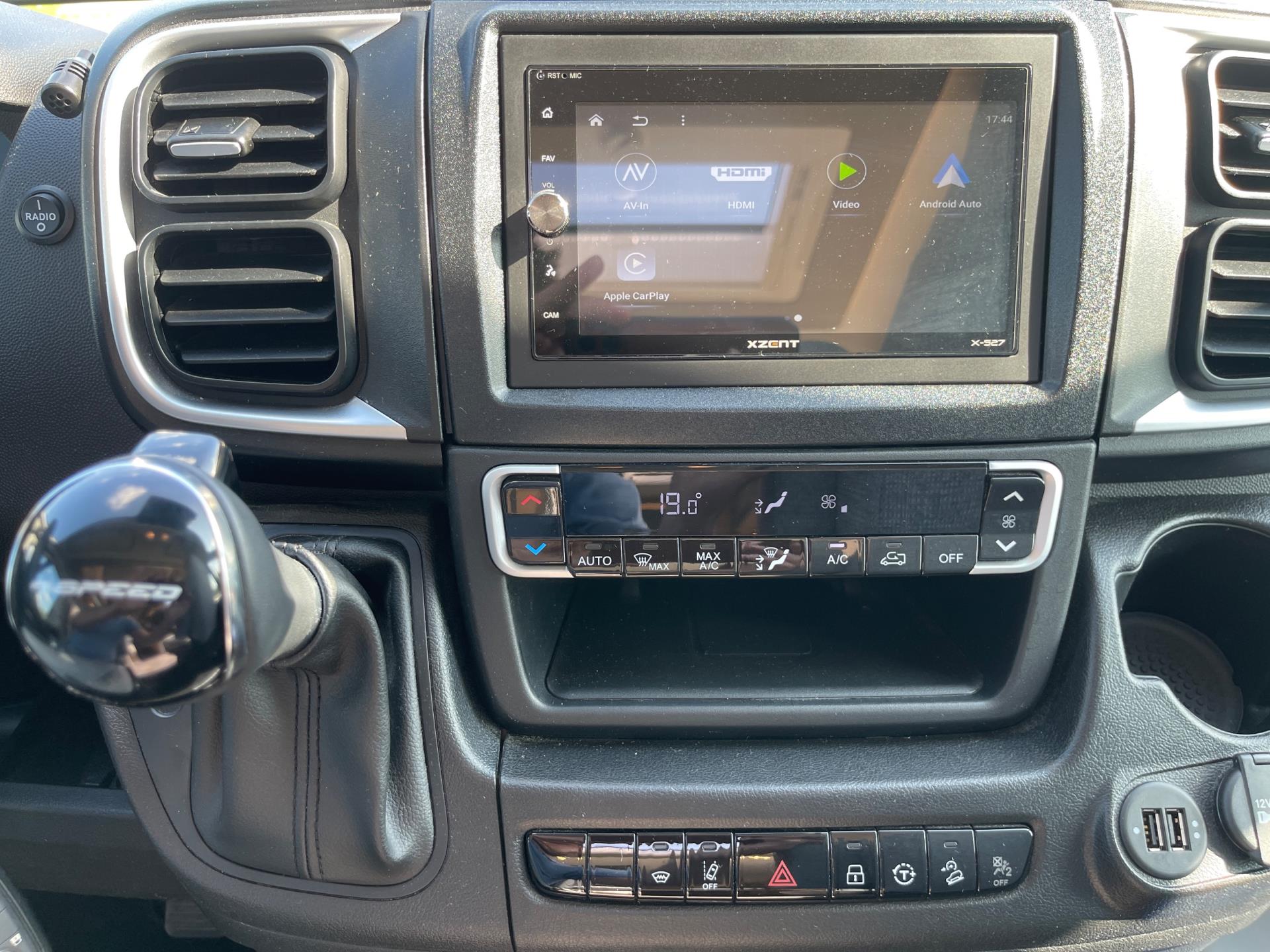 Pössl Trenta 640 Trenta 640 9-Traps Automaat 3x Solar/Omvormer/Zeer Compleet 47514110-19.jpg | Puur Vrijheid