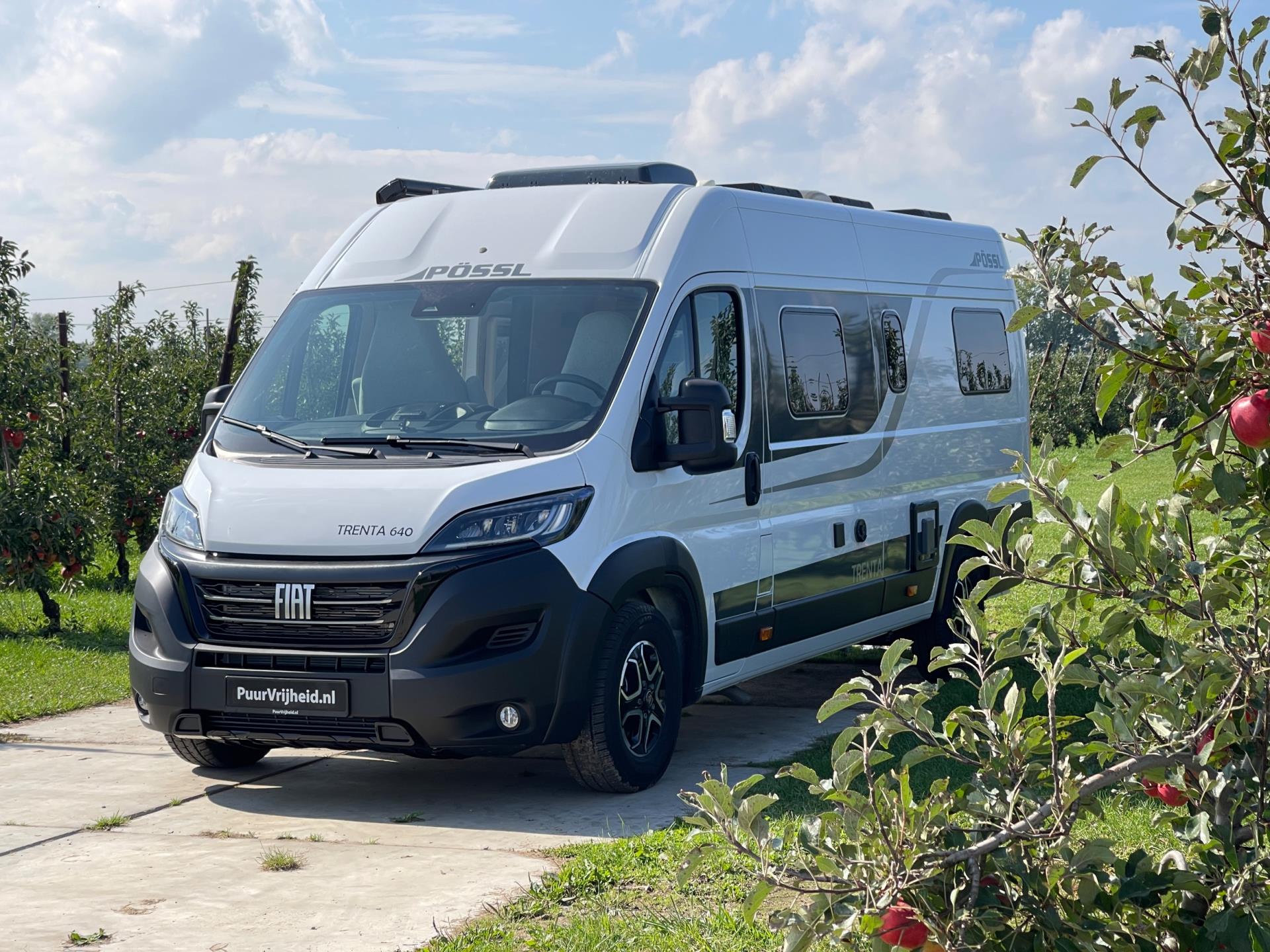 Pössl Trenta 640 Trenta 640 9-Traps Automaat 3x Solar/Omvormer/Zeer Compleet 47514110-2.jpg | Puur Vrijheid