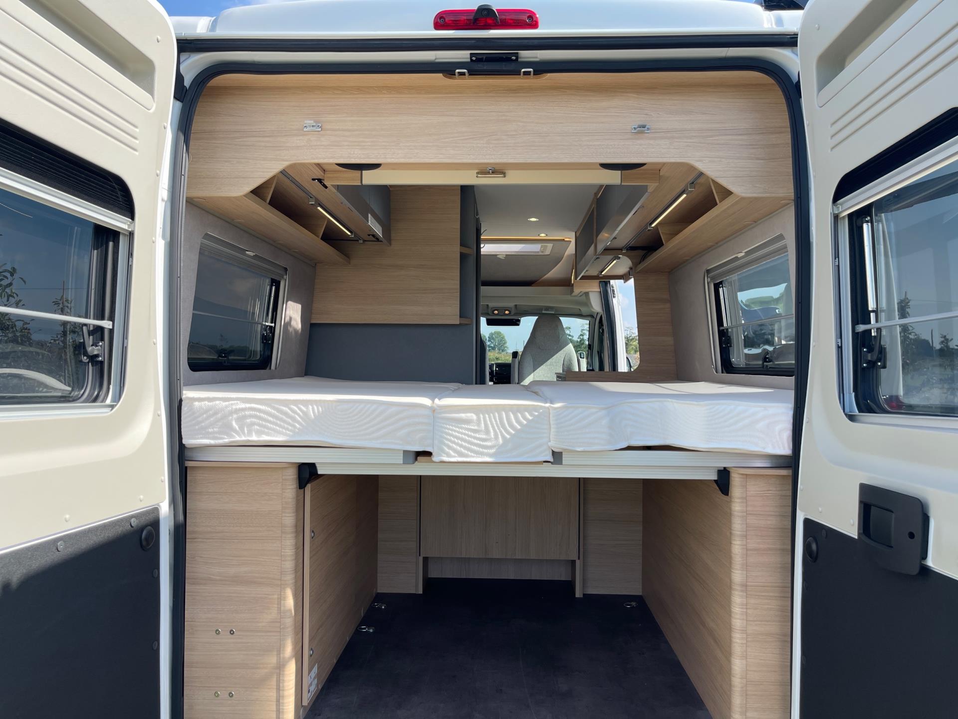 Pössl Trenta 640 Trenta 640 9-Traps Automaat 3x Solar/Omvormer/Zeer Compleet 47514110-21.jpg | Puur Vrijheid