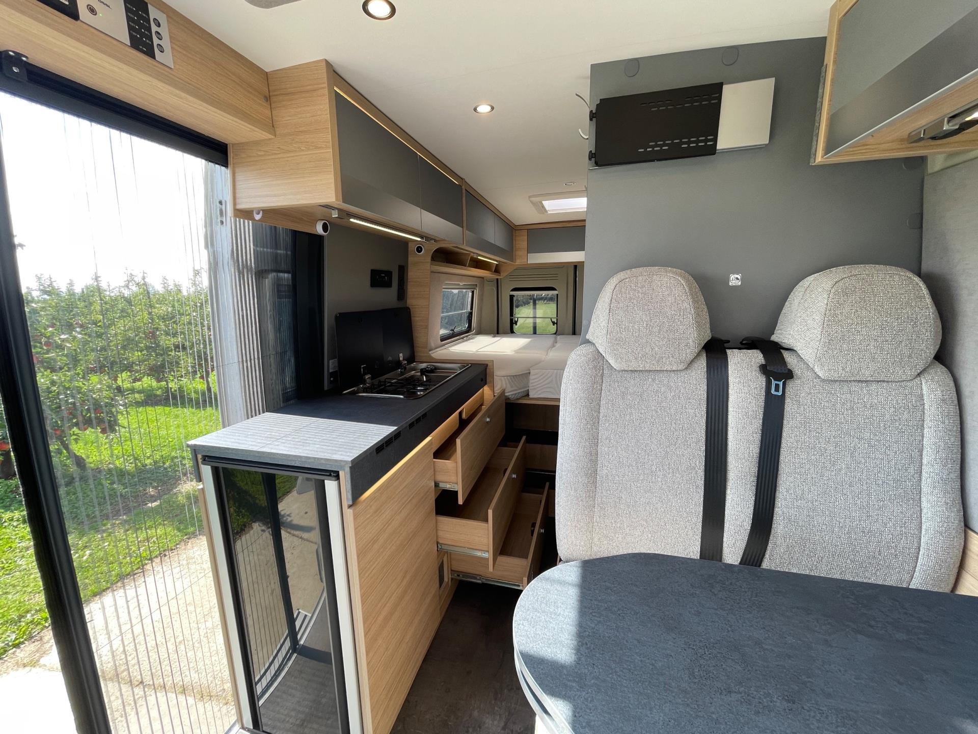 Pössl Trenta 640 Trenta 640 9-Traps Automaat 3x Solar/Omvormer/Zeer Compleet 47514110-6.jpg | Puur Vrijheid