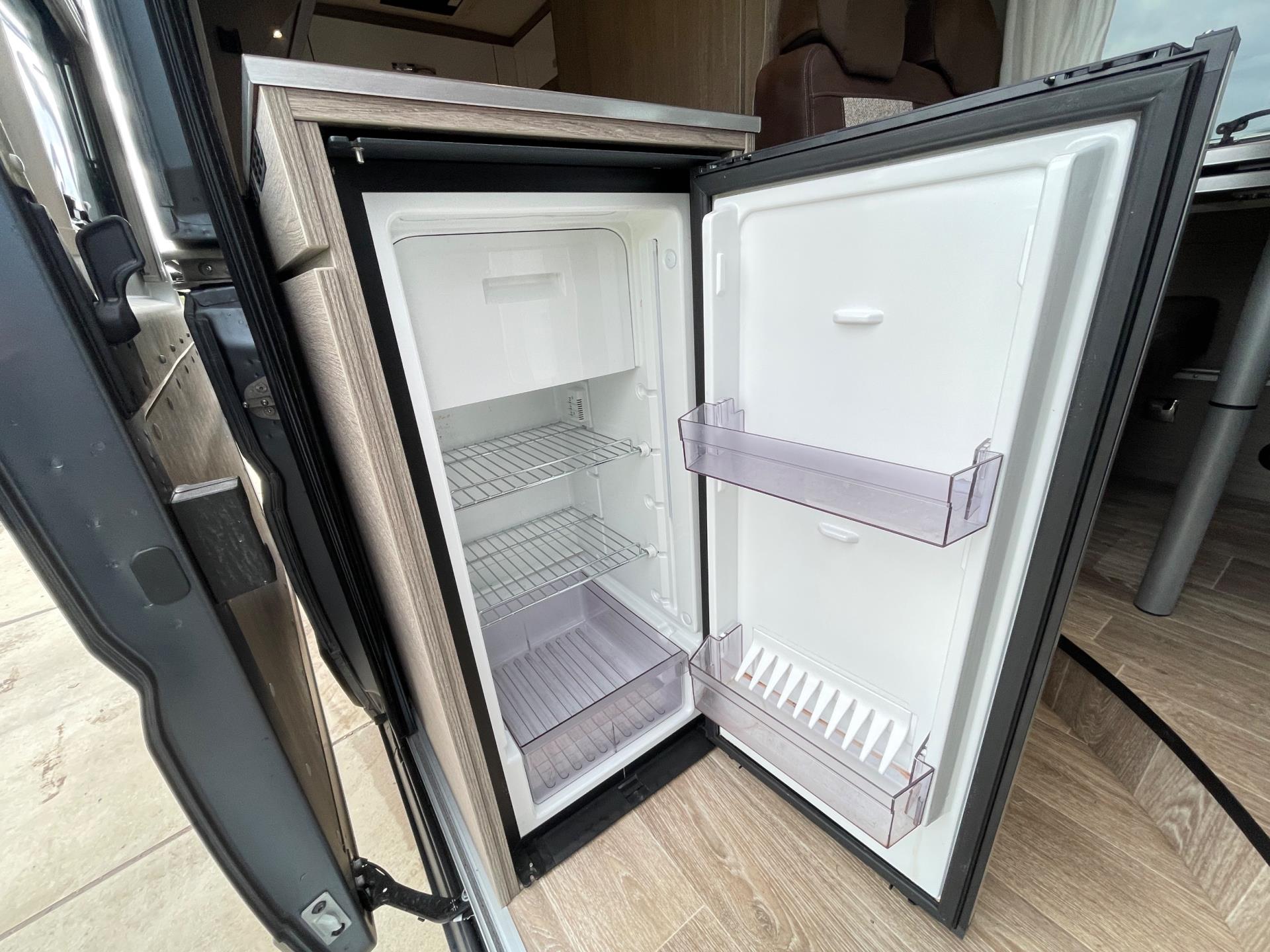 Pössl 2 Win S Plus 2 Win S Plus 9-Traps Automaat 160 PK AIRCO CAMPERDEEL 47611714-6.jpg | Puur Vrijheid