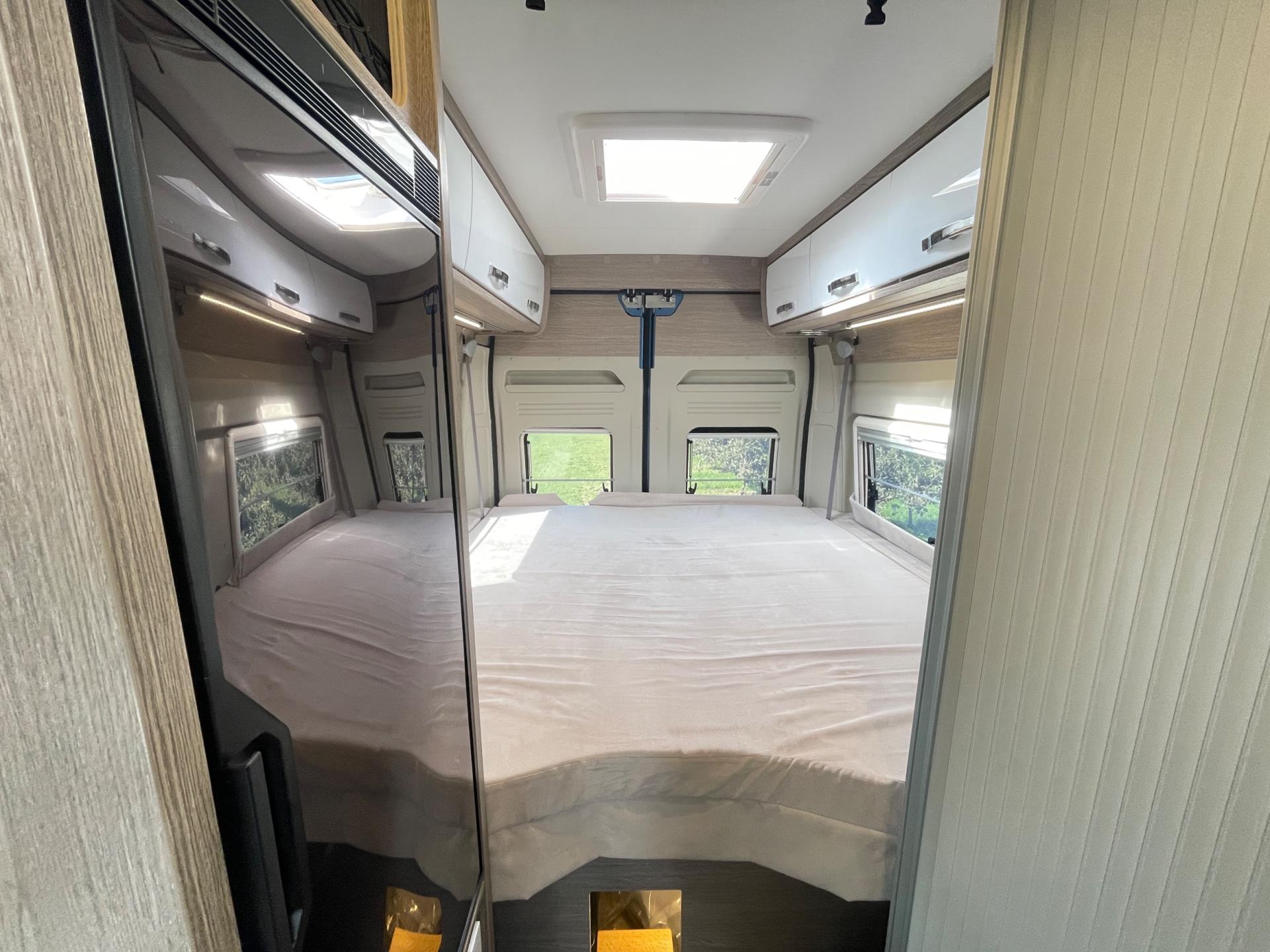 Pössl Roadcruiser Revolution Elek. Hefbed 9-Traps Automaat Roadcruiser Revolution Elek. Hefbed 9-Traps Automaat 180 PK Unieke Kleur 47614014-13.jpg | Puur Vrijheid