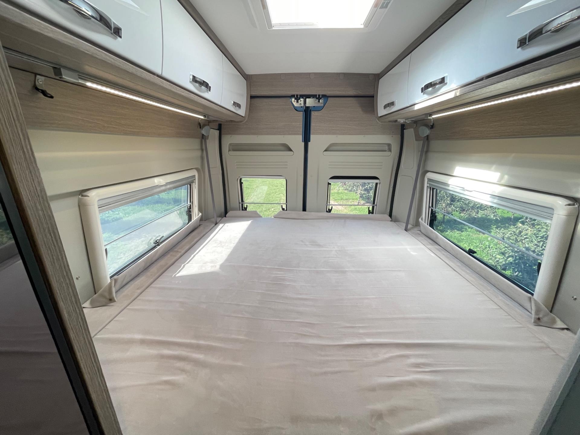 Pössl Roadcruiser Revolution Elek. Hefbed 9-Traps Automaat Roadcruiser Revolution Elek. Hefbed 9-Traps Automaat 180 PK Unieke Kleur 47614014-2.jpg | Puur Vrijheid
