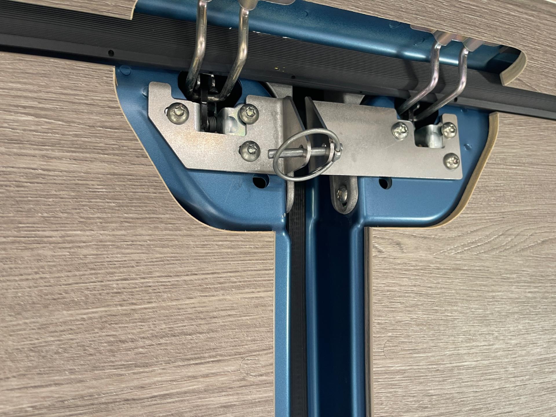 Pössl Roadcruiser Revolution Elek. Hefbed 9-Traps Automaat Roadcruiser Revolution Elek. Hefbed 9-Traps Automaat 180 PK Unieke Kleur 47614014-23.jpg | Puur Vrijheid