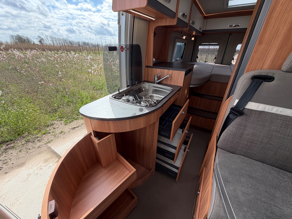 Pössl Summit 640 9-Traps Automaat/2 jaar garantie Summit 640 9-Traps Automaat/2 jaar garantie MAXI/Trekhaak/160 PK 52470237-10.jpg | Puur Vrijheid