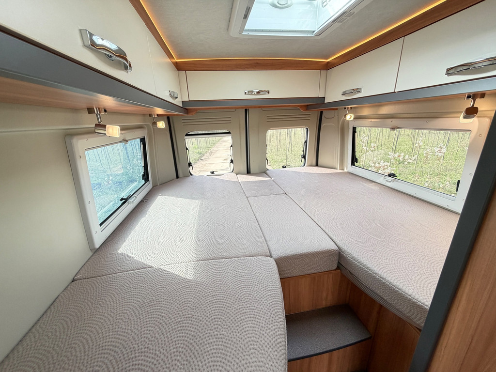 Pössl Summit 640 9-Traps Automaat/2 jaar garantie Summit 640 9-Traps Automaat/2 jaar garantie MAXI/Trekhaak/160 PK 52470237-13.jpg | Puur Vrijheid