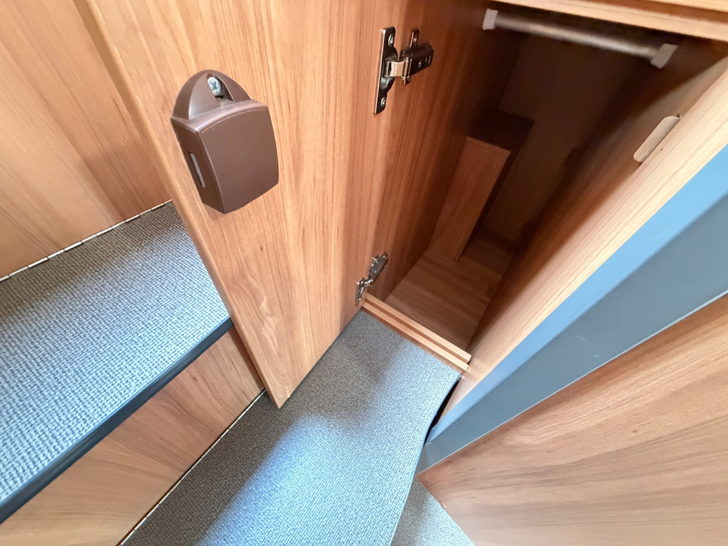 Pössl Summit 640 9-Traps Automaat/2 jaar garantie Summit 640 9-Traps Automaat/2 jaar garantie MAXI/Trekhaak/160 PK 52470237-15.jpg | Puur Vrijheid