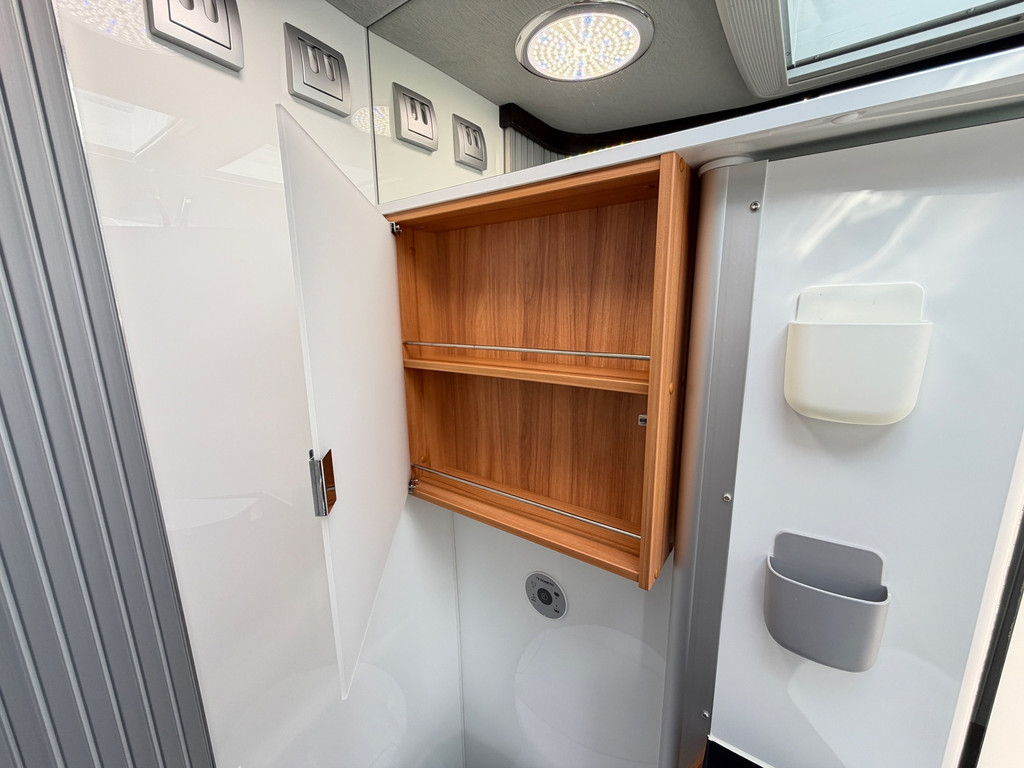 Pössl Summit 640 9-Traps Automaat/2 jaar garantie Summit 640 9-Traps Automaat/2 jaar garantie MAXI/Trekhaak/160 PK 52470237-19.jpg | Puur Vrijheid