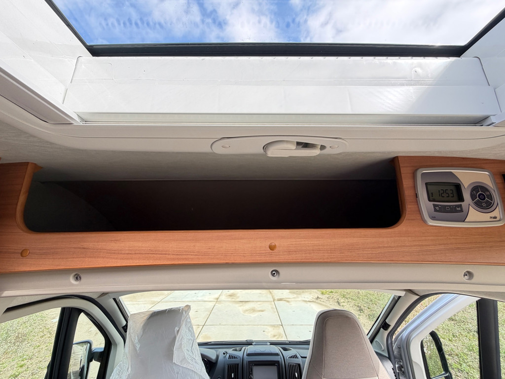 Pössl Summit 640 9-Traps Automaat/2 jaar garantie Summit 640 9-Traps Automaat/2 jaar garantie MAXI/Trekhaak/160 PK 52470237-20.jpg | Puur Vrijheid