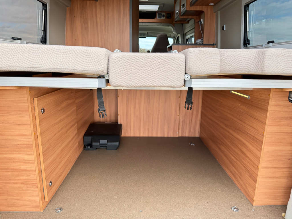 Pössl Summit 640 9-Traps Automaat/2 jaar garantie Summit 640 9-Traps Automaat/2 jaar garantie MAXI/Trekhaak/160 PK 52470237-4.jpg | Puur Vrijheid