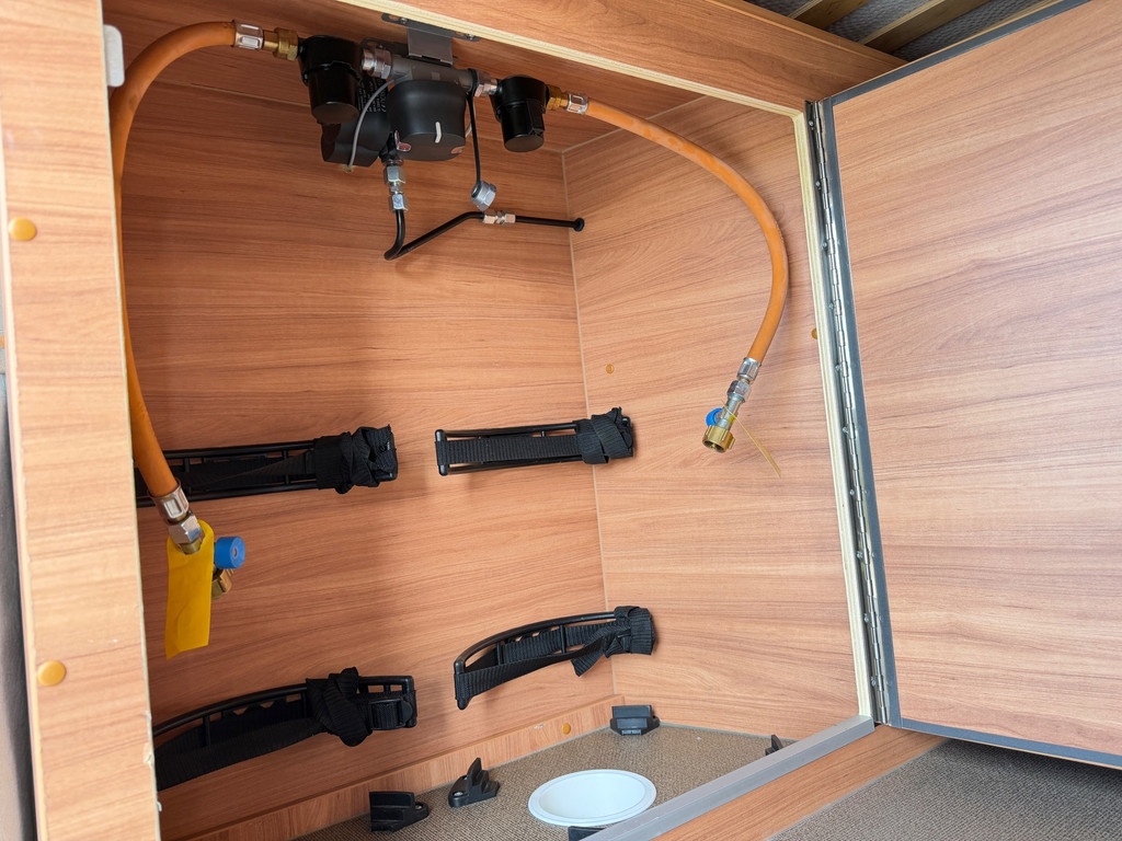 Pössl Summit 640 9-Traps Automaat/2 jaar garantie Summit 640 9-Traps Automaat/2 jaar garantie MAXI/Trekhaak/160 PK 52470237-6.jpg | Puur Vrijheid