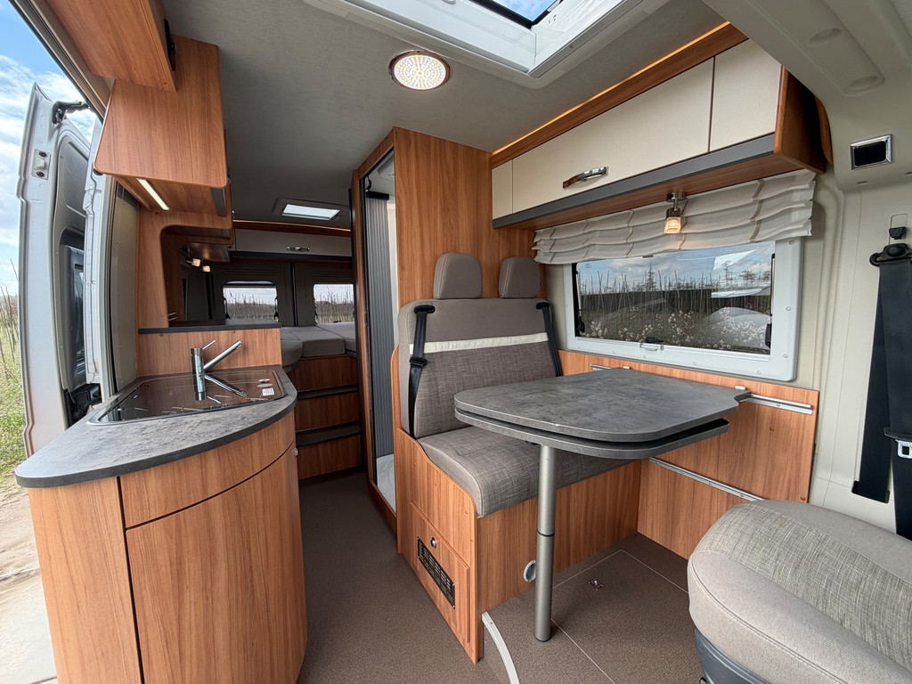 Pössl Summit 640 9-Traps Automaat/2 jaar garantie Summit 640 9-Traps Automaat/2 jaar garantie MAXI/Trekhaak/160 PK 52470237-7.jpg | Puur Vrijheid