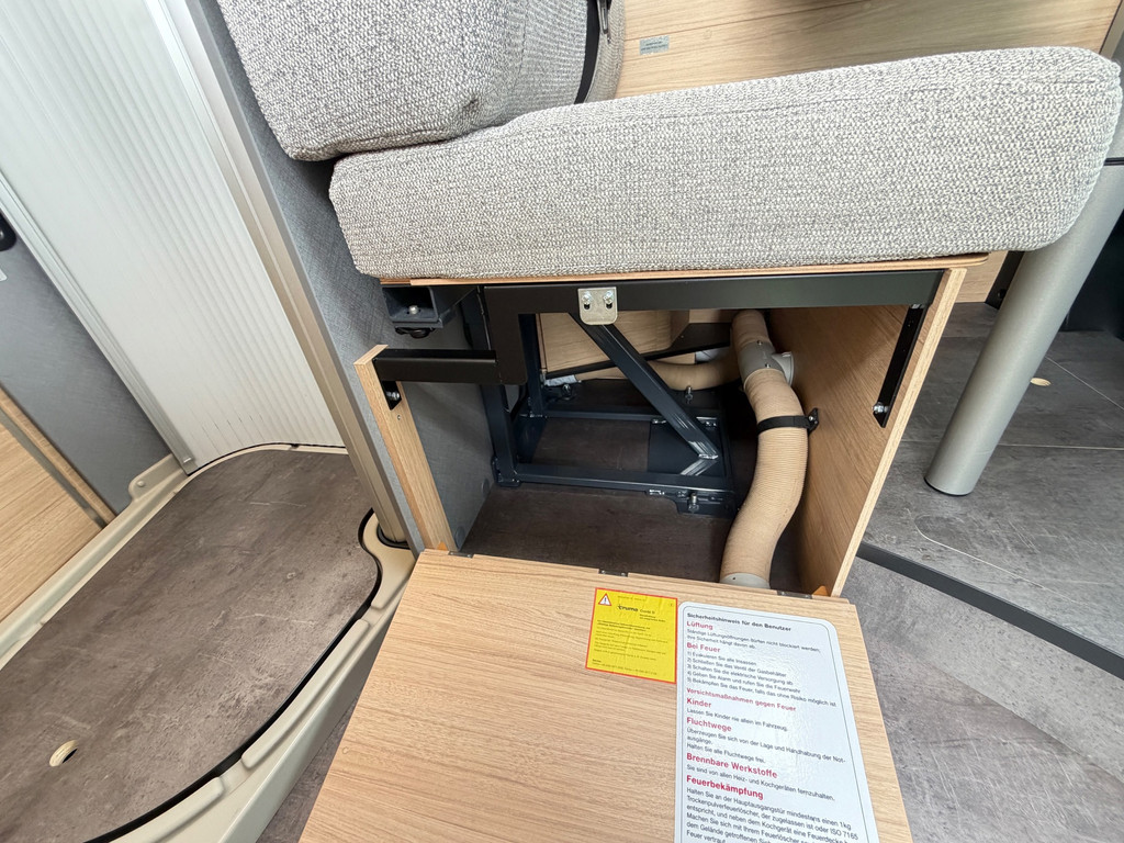 Pössl  Trenta 540 Automaat / Solar / Diesel-Elektro kachel / 2x accu / Trekhaak / Gas Duo / 10'' Navi / Massaschakelaar 56661969-19.jpg | Puur Vrijheid