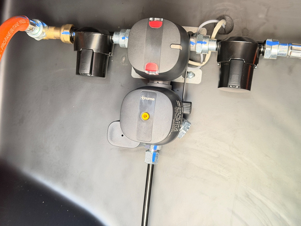 Pössl  Trenta 540 Automaat / Solar / Diesel-Elektro kachel / 2x accu / Trekhaak / Gas Duo / 10'' Navi / Massaschakelaar 56661969-21.jpg | Puur Vrijheid